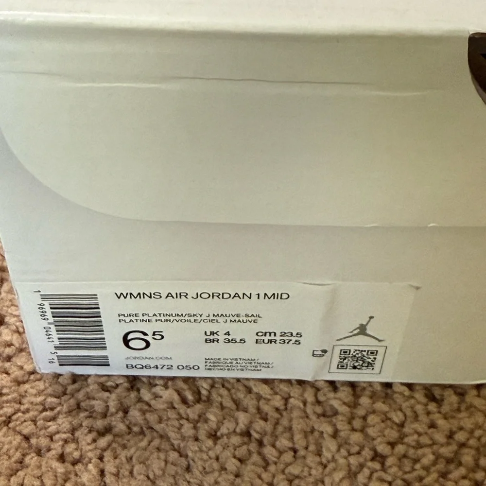 Nike Women's Air Jordan 1 Mid Pure Platinum/Sky J Mauve-Sail (BQ6472) size 6.5 - Picture 4 of 10